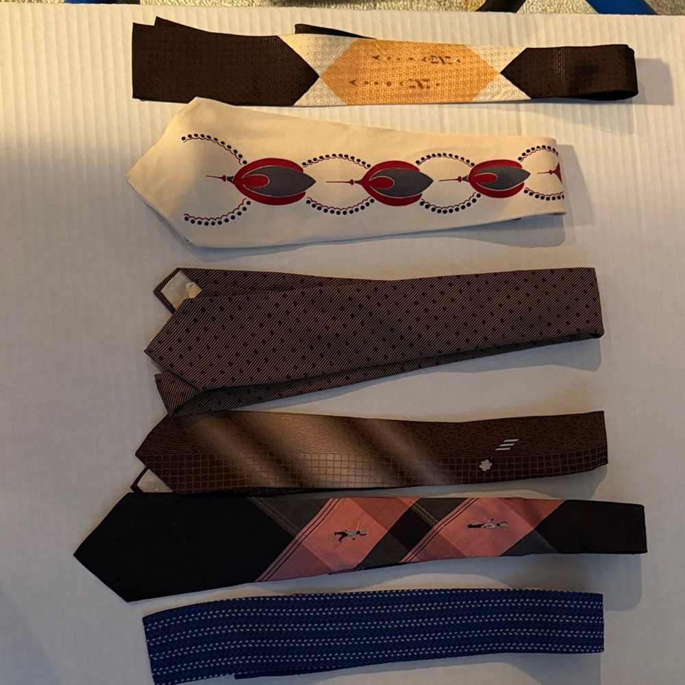 Wembley etc Men's vintage Tie Collection - Brown, Cream, Red, Blue
